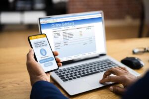 Bonifico online con smartphone e pc