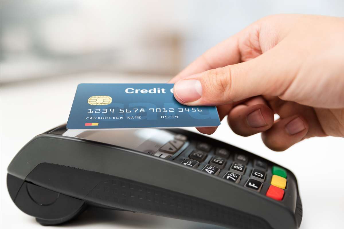 Attenti alla carta di credito smart: questa clausola spaventa anche gli esperti